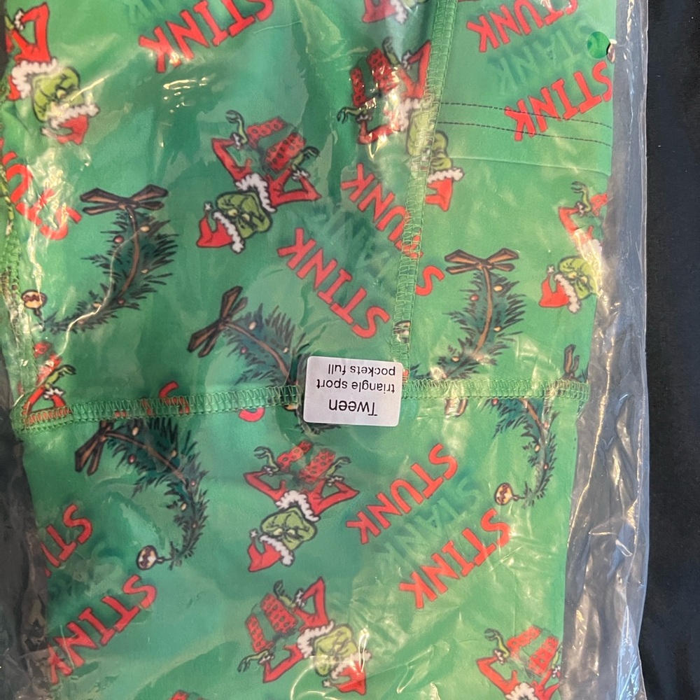 Spread the Holiday Cheer wearing a pair of The Grinch Leggings! - Picture 5 of 5